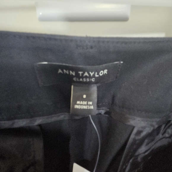 ⭐️Ann Taylor Boardwalk Black Tailored Shorts Size 8 - Picture 6 of 6
